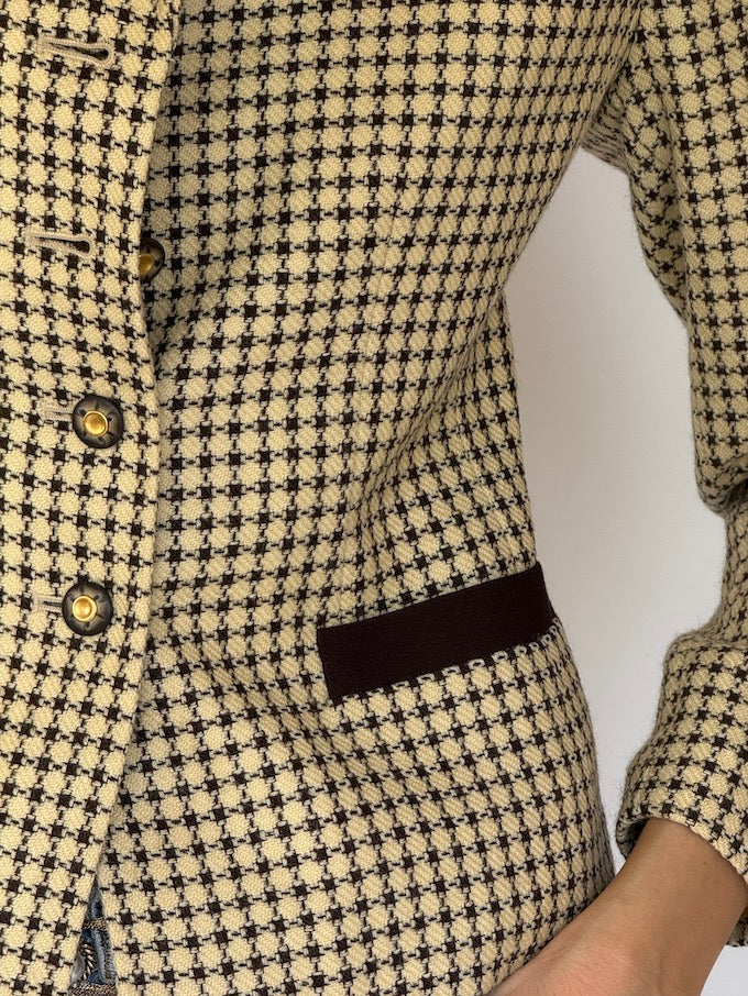 Vintage Classic Houndstooth Check Blazer with Dark Brown Accents 6324