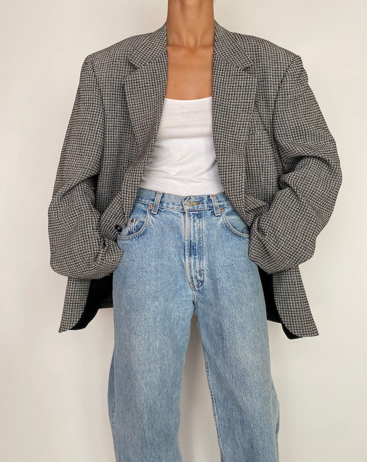 VINTAGE BLACK AND WHITE SINGLE BREASTED BLAZER 2982