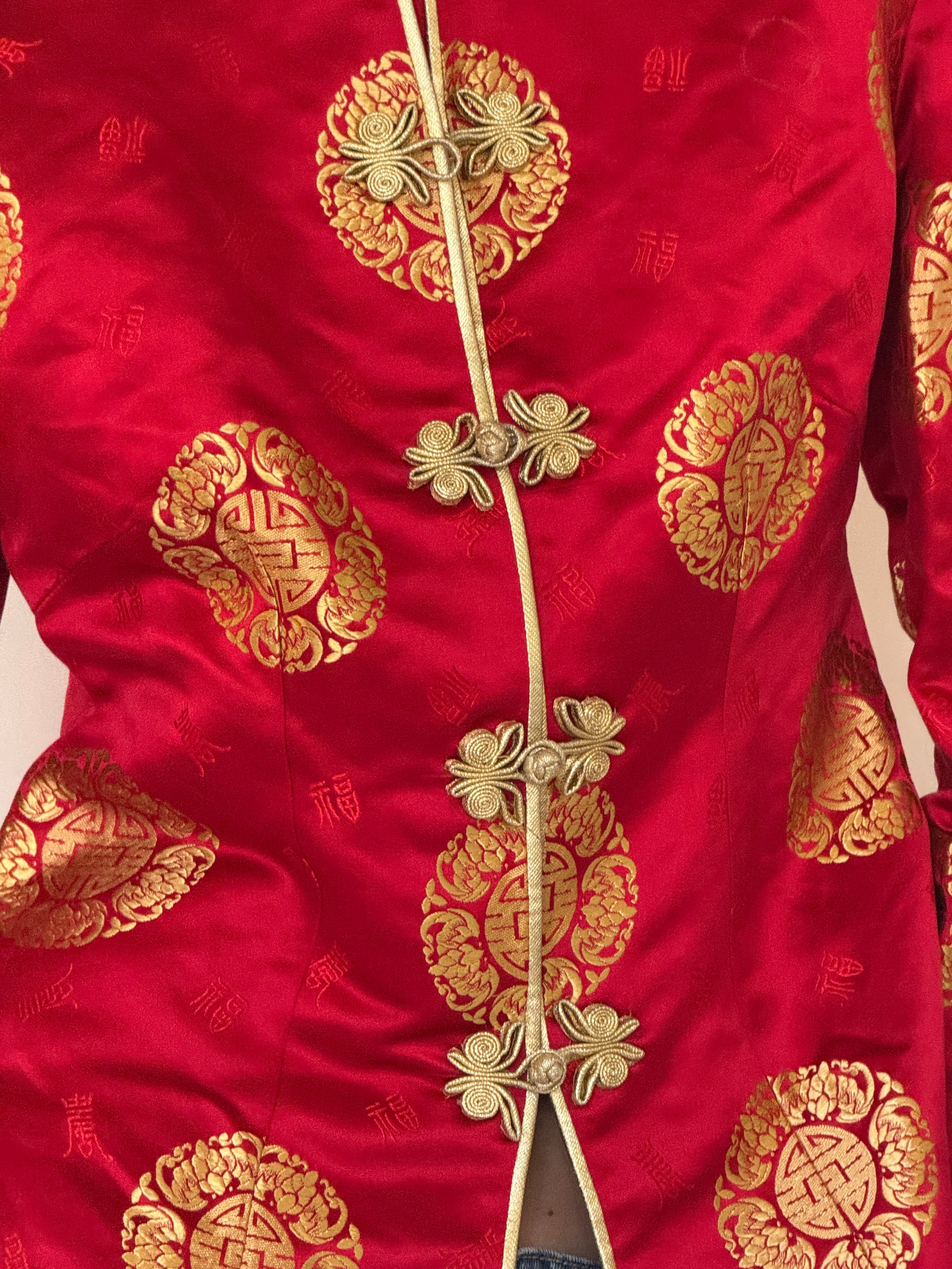 Vintage red jacket front detail