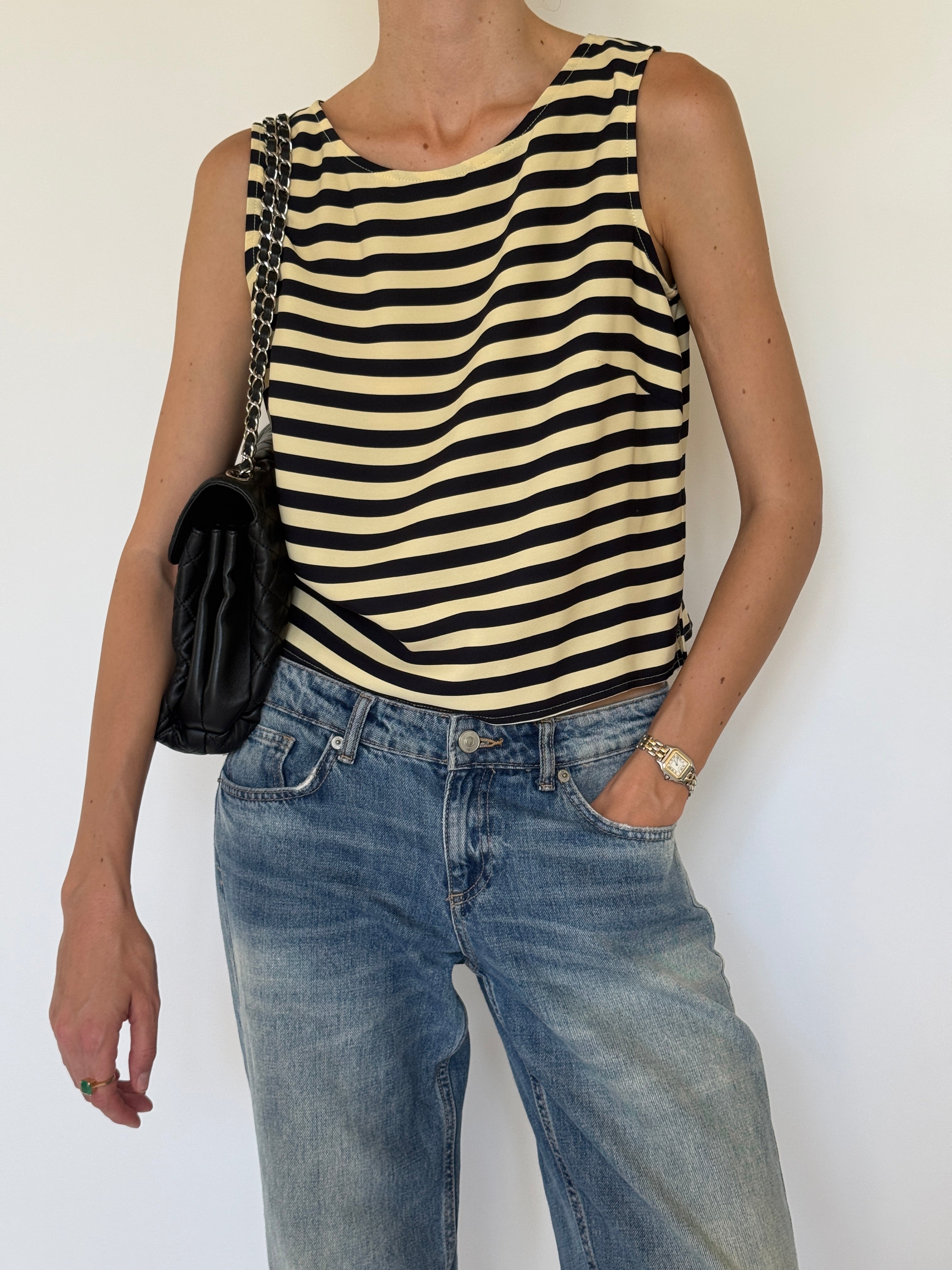 Vintage black and butter yellow top neckline detail