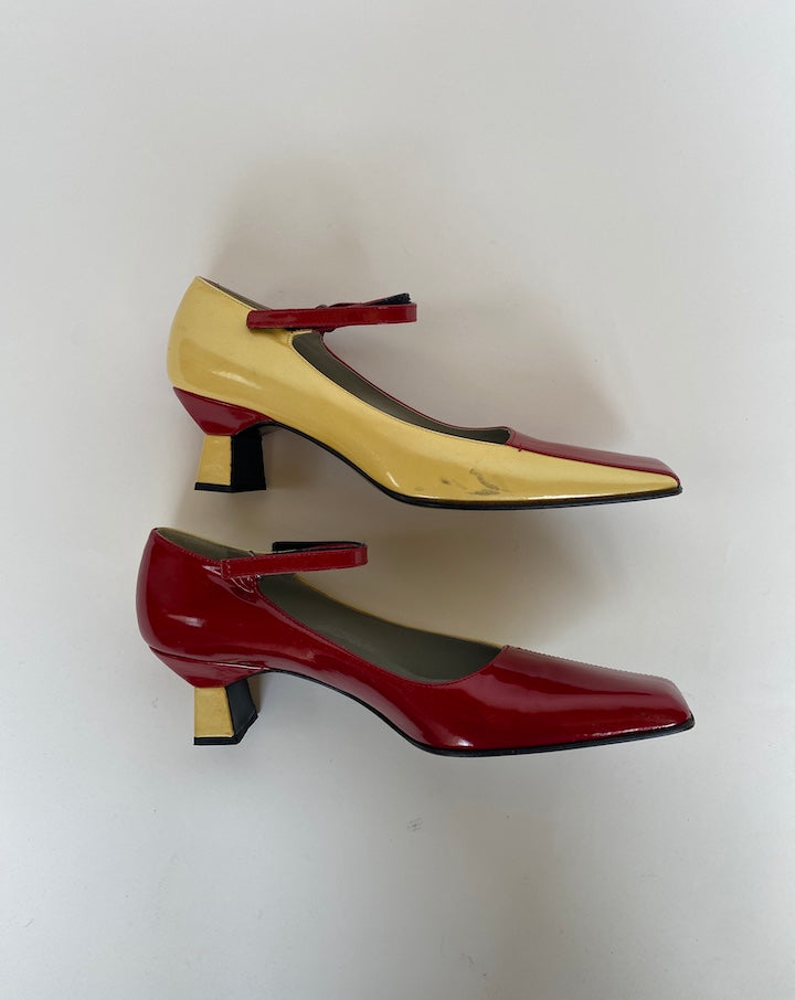 VINTAGE TWO TONED PRADA HEELS