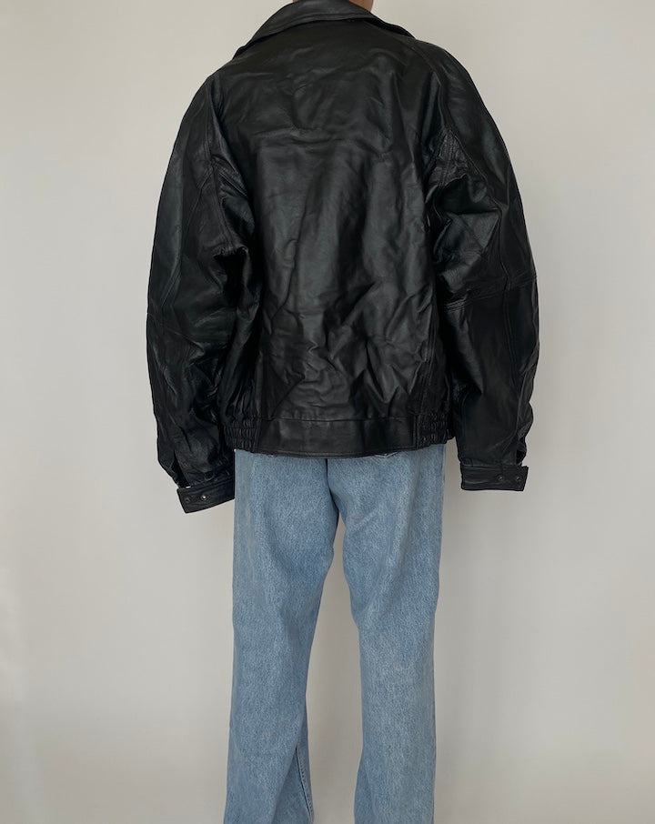 VINTAGE BLACK OVERSIZED LEATHER JACKET 2433