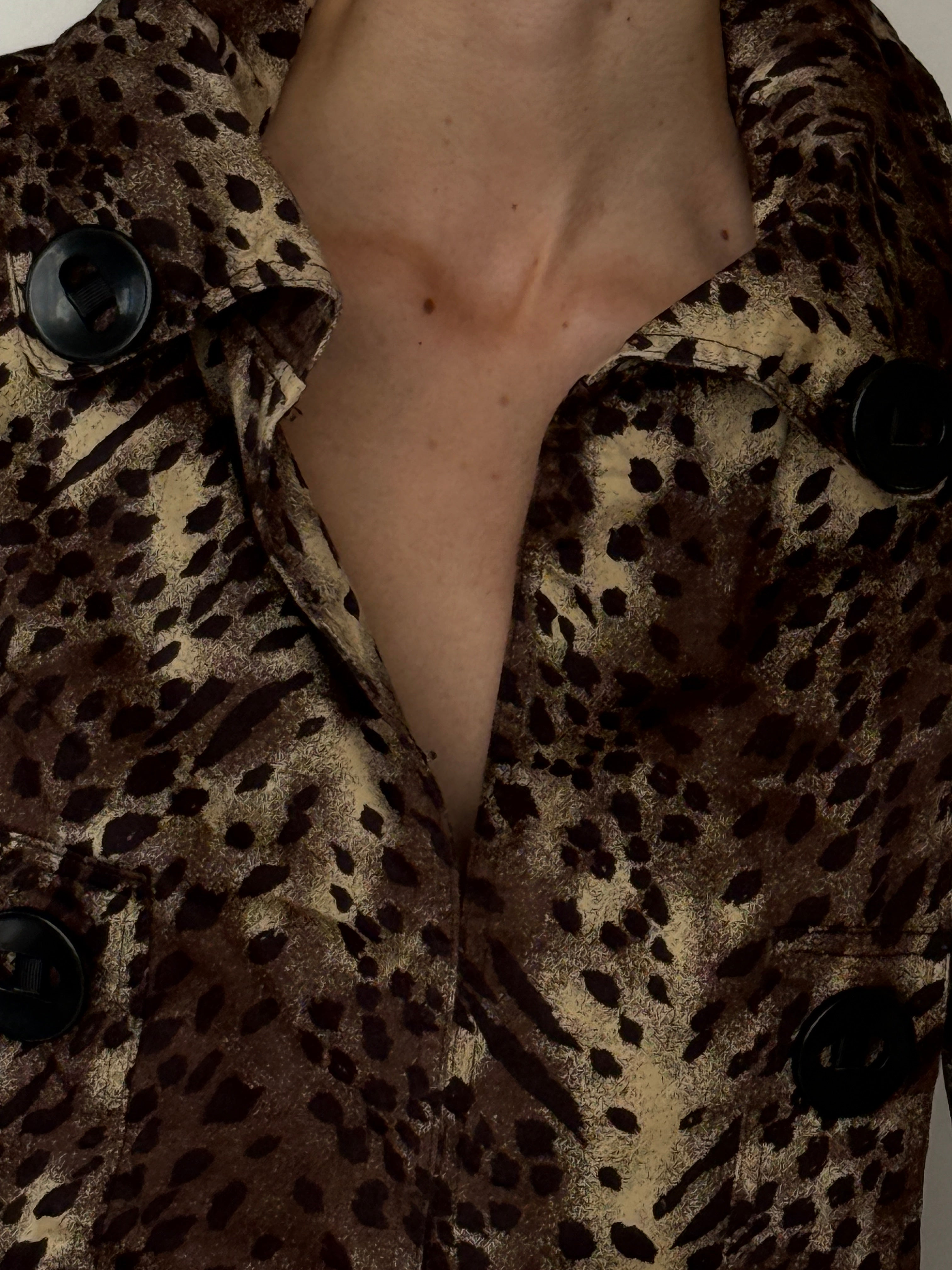 Vintage leopard print cropped jacket with structured silhouette in brown