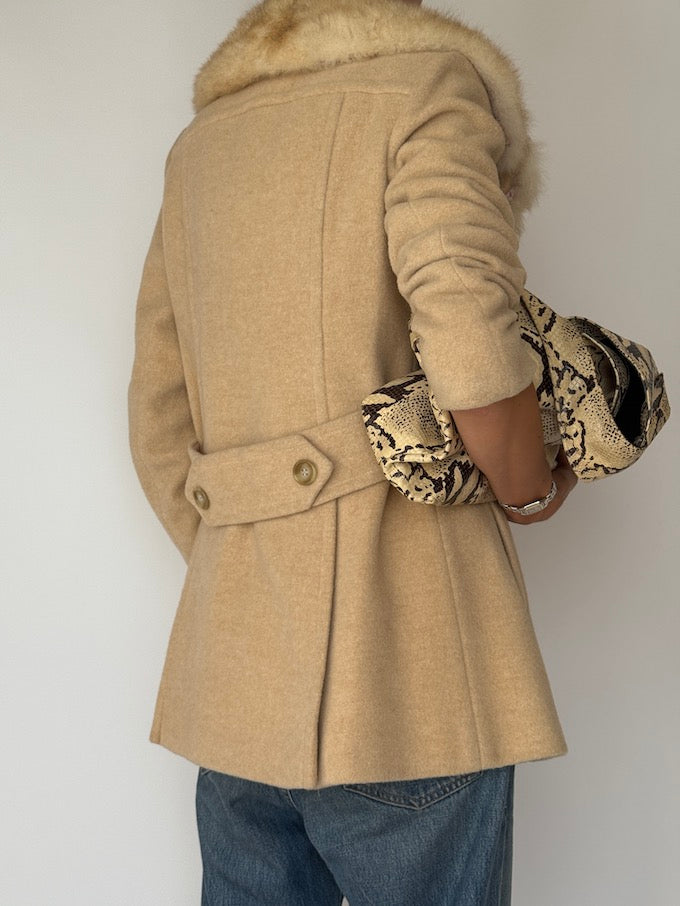 Vintage Beige Coat With Fur Collar 2175