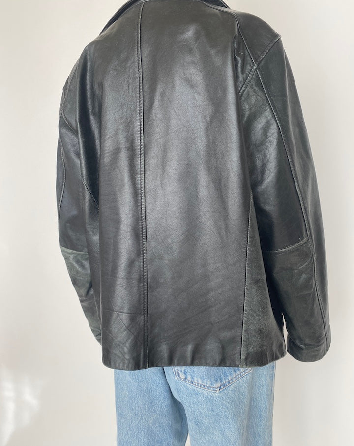 VINTAGE BLACK LEATHER JACKET 2444