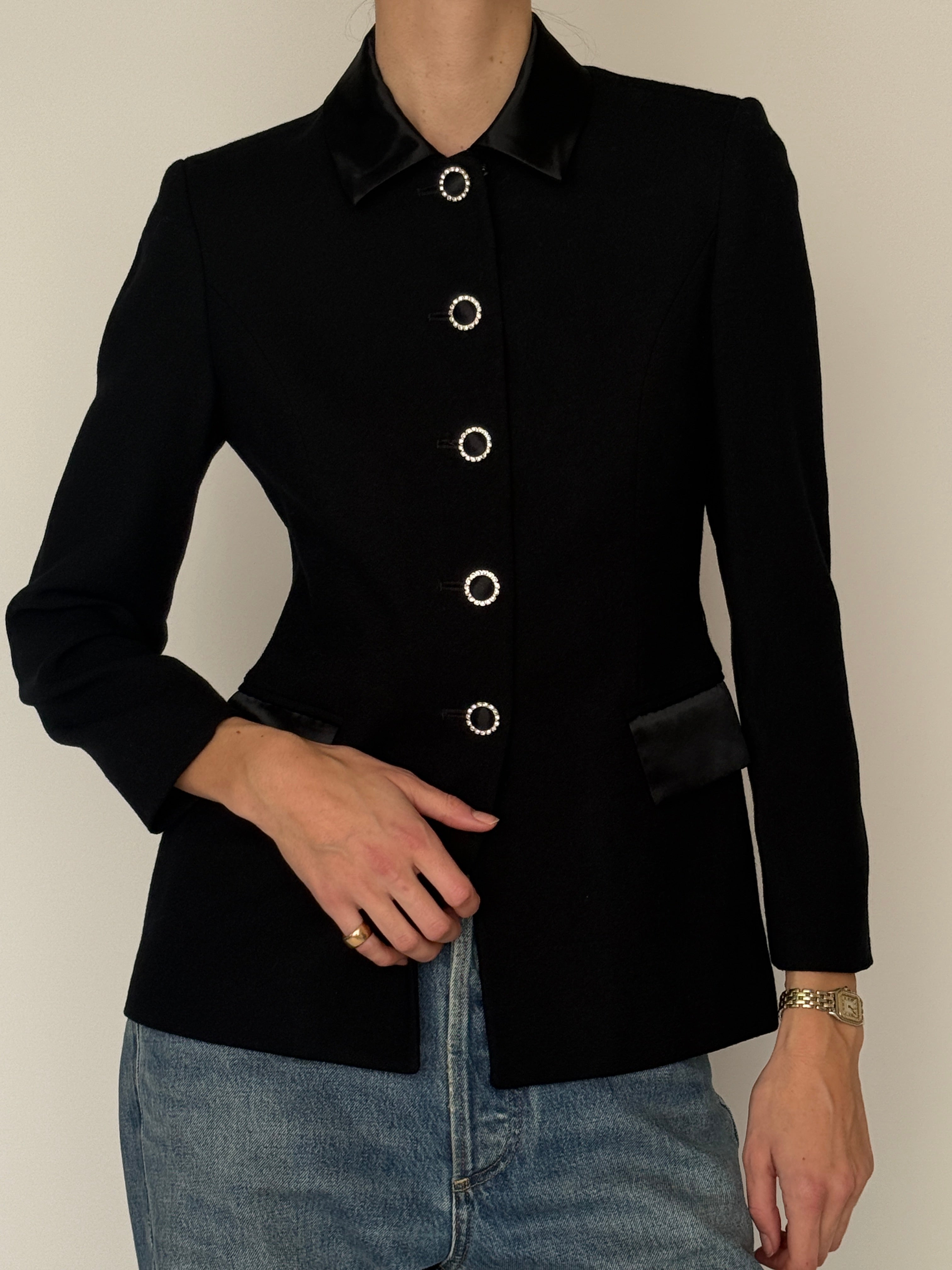 Vintage black blazer front pocket detail