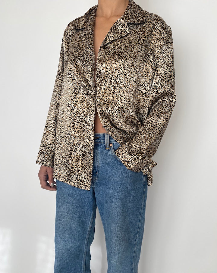 VINTAGE ANIMAL PRINTED BUTTON DOWN BLOUSE 2470