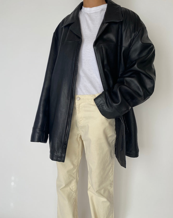 VINTAGE OVERSIZED BLACK LEATHER JACKET 2479