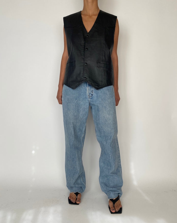 VINTAGE OVERSIZED BLACK LEATHER VEST 2484