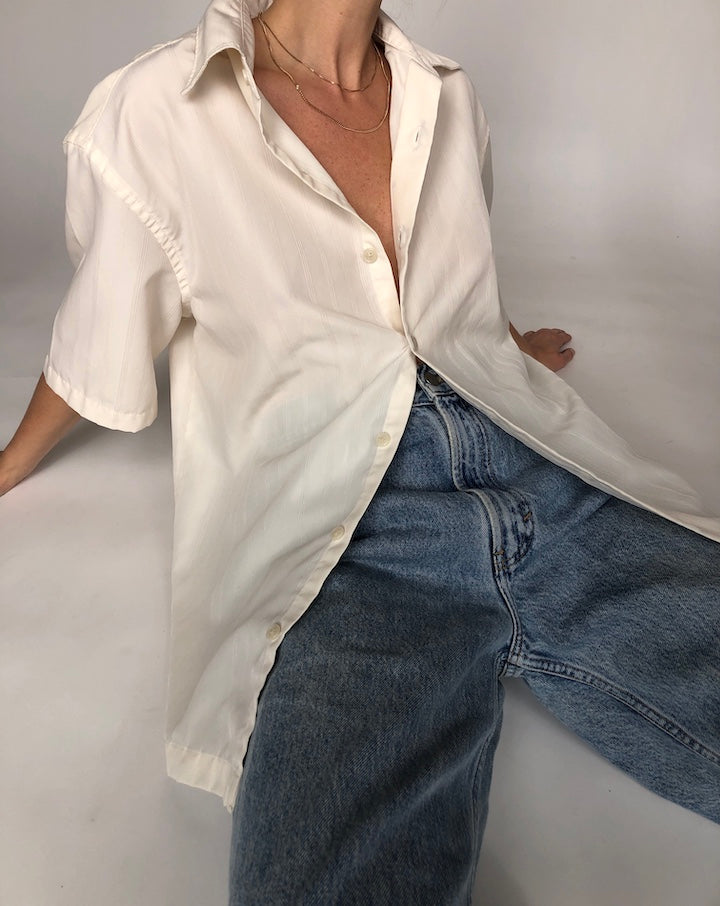 WHITE SHORT SLEEVE SHIRT 152