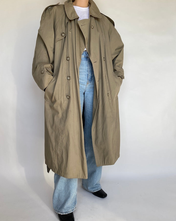 VINTAGE OVERSIZED BEIGE TRENCH COAT 436