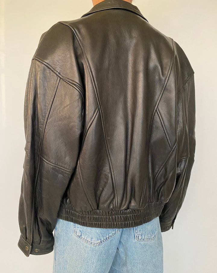 VINTAGE OVERSIZED BLACK LEATHER JACKET 2489