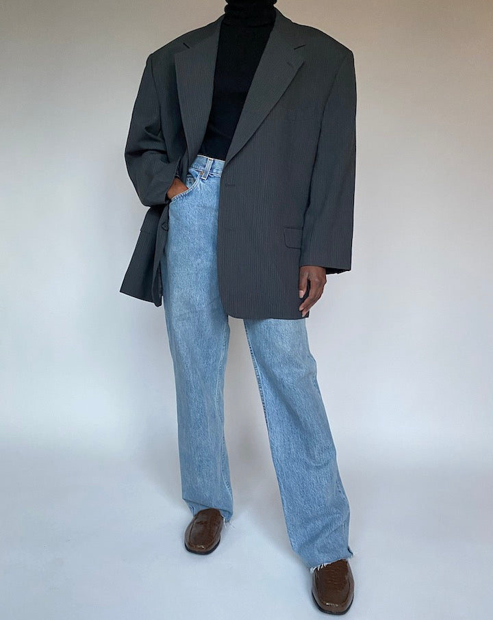 VINTAGE GREY PINSTRIPED CALVIN KLEIN BLAZER 1692