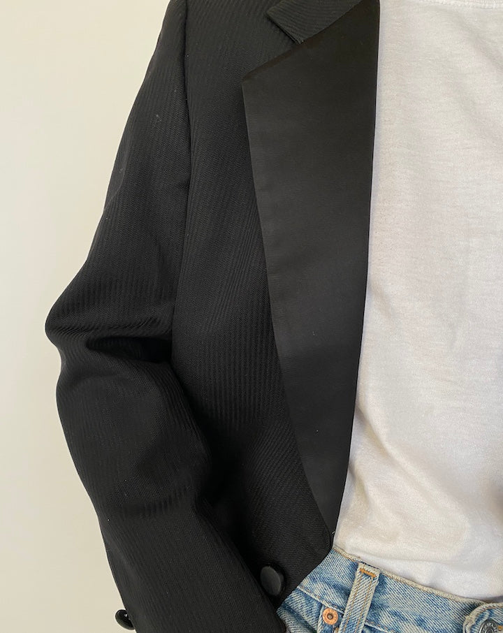 VINTAGE BLACK STRIPED BLAZER 2498