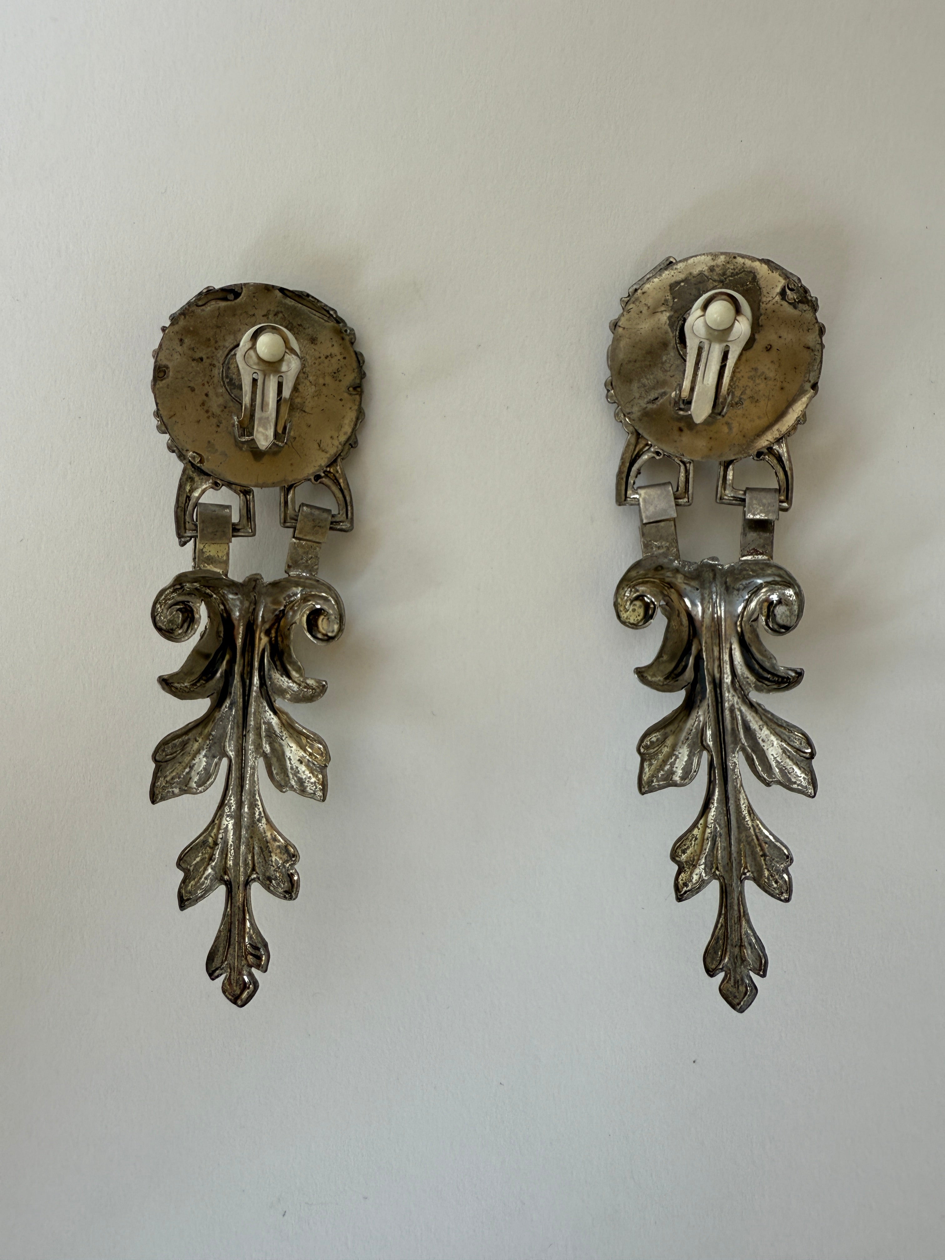 VINTAGE STATEMENT DROP EARRING WITH PEARL
