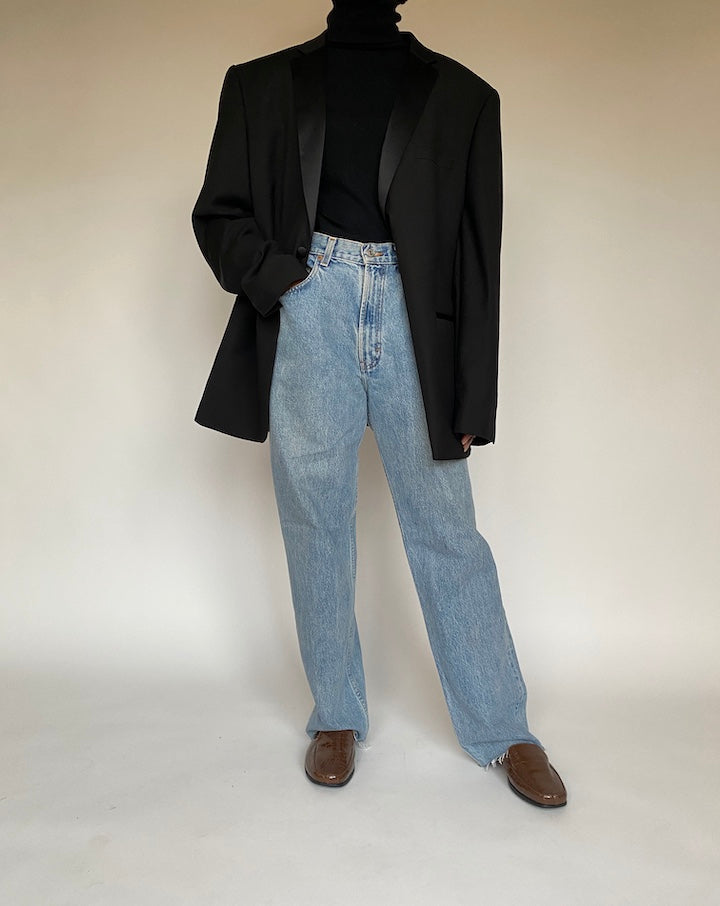 VINTAGE OVERSIZED BLACK BLAZER 1703