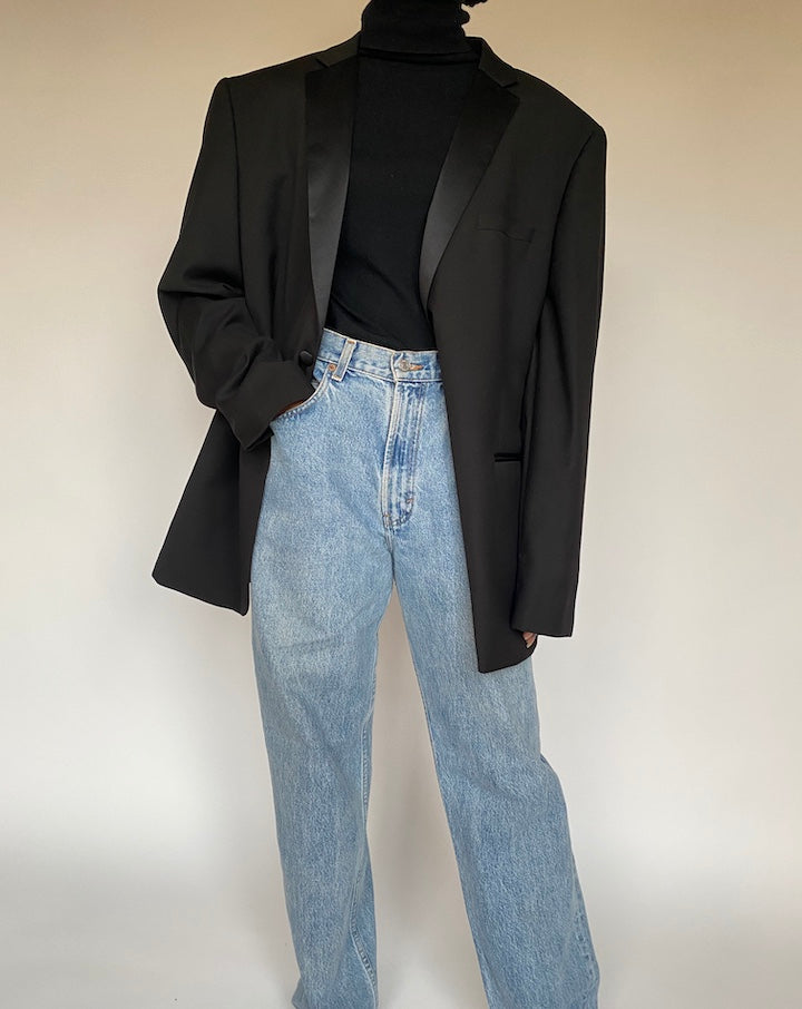 VINTAGE OVERSIZED BLACK BLAZER 1703