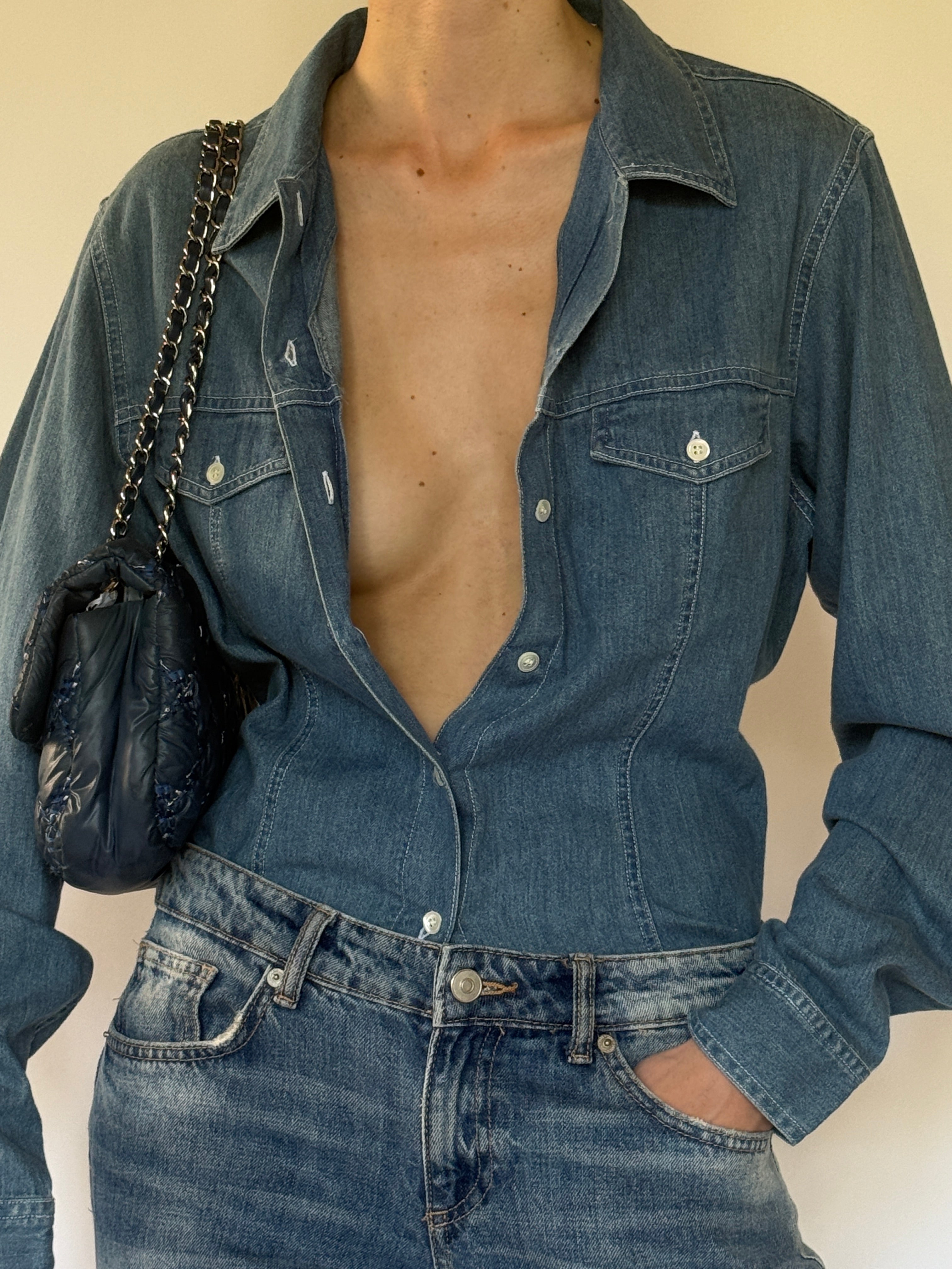 Vintage flap chest pocket detail