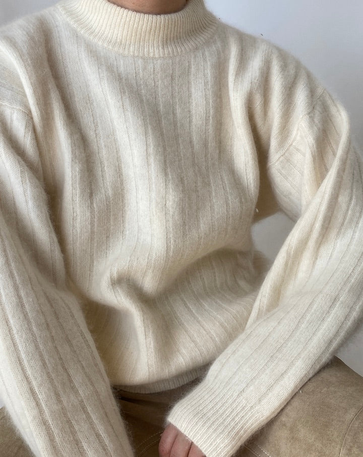 VINTAGE CREAM ANGORA SWEATER 442