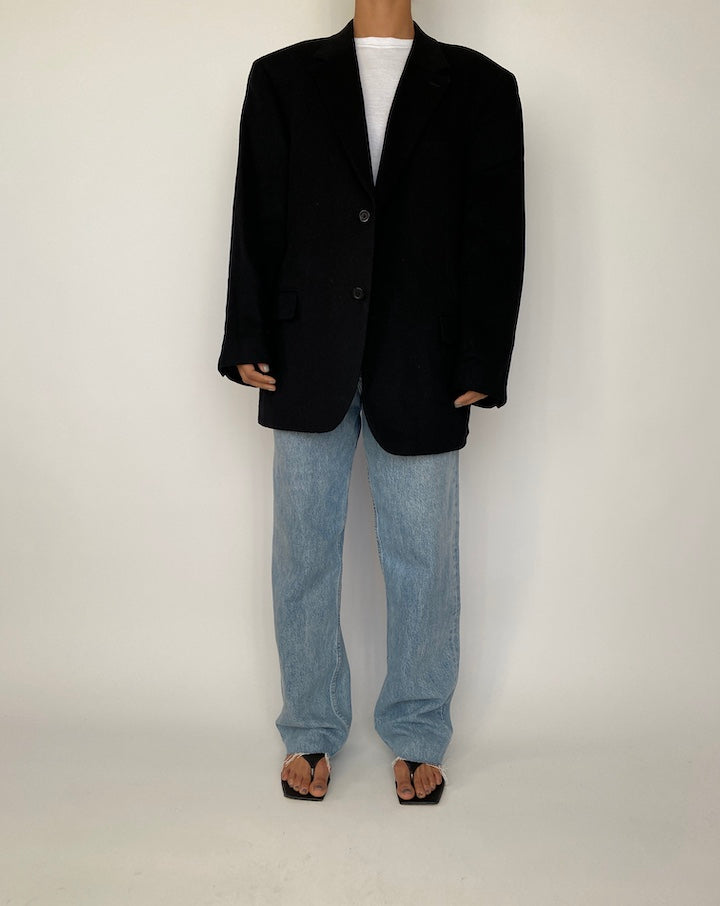VINTAGE OVERSIZED BLACK BLAZER 2504