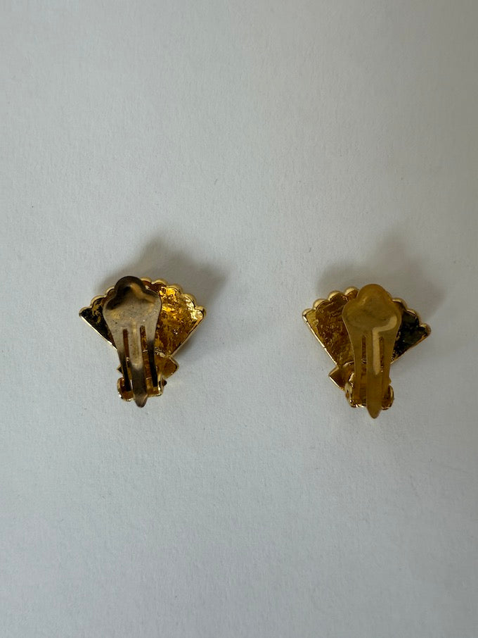 Vintage small shell earrings