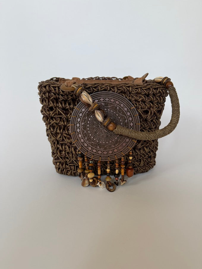 VINTAGE RAFFIA TOTE with beads & seashells brown