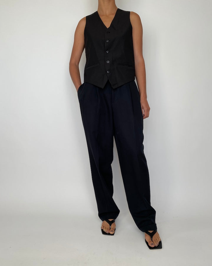 VINTAGE BLACK VEST 2513