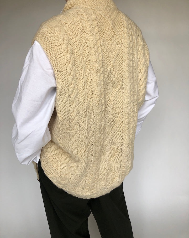 VINTAGE KNITTED CREAM VEST