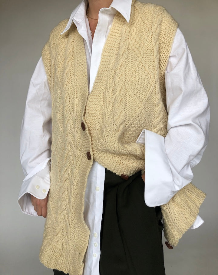 VINTAGE KNITTED CREAM VEST