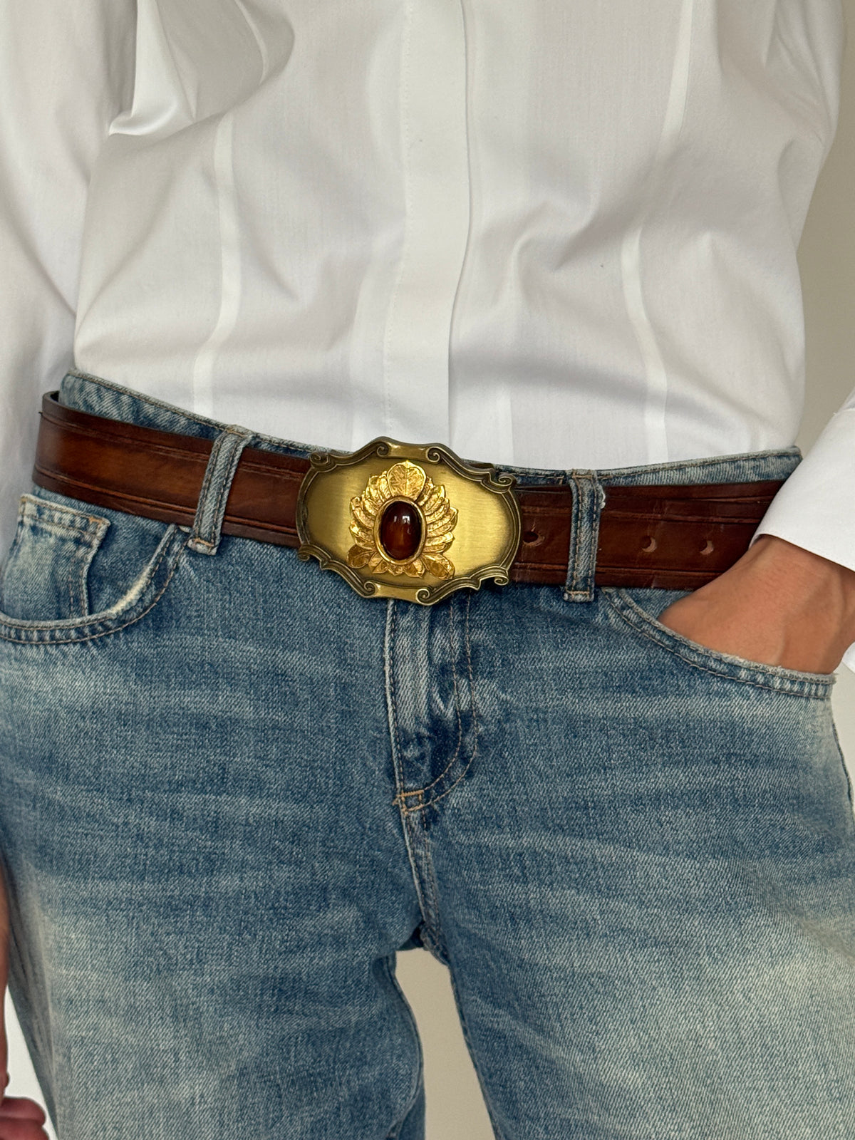 Vintage Statement Buckle Leather Belt Brown 8165