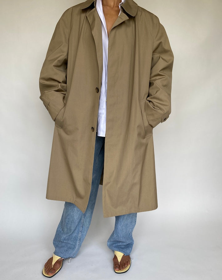 VINTAGE OVERSIZED BEIGE COAT 730