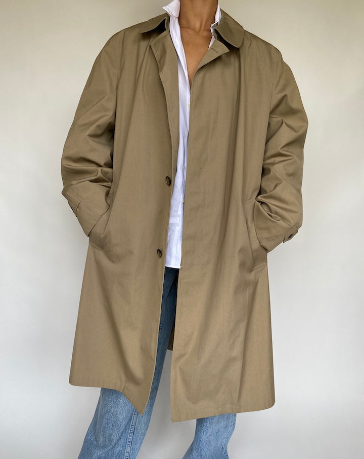VINTAGE OVERSIZED BEIGE COAT 730