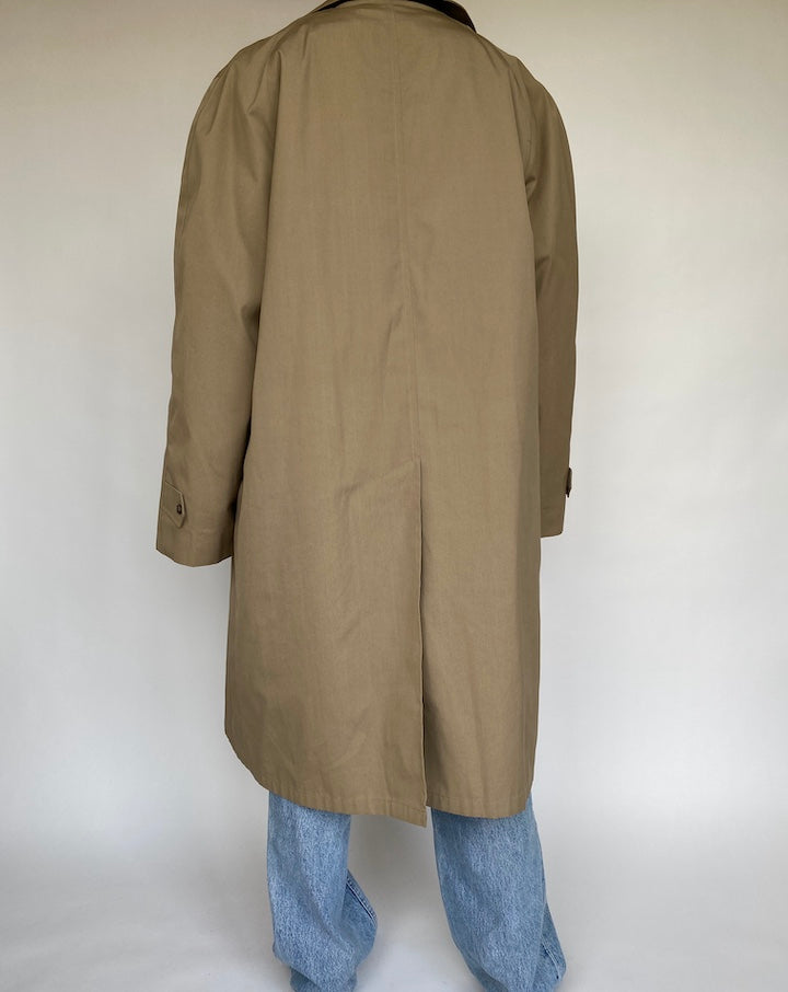 VINTAGE OVERSIZED BEIGE COAT 730