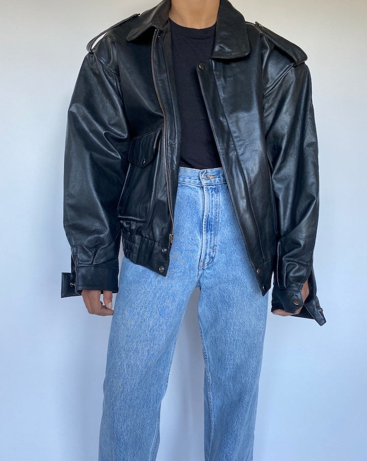 VINTAGE OVERSIZED BLACK LEATHER JACKET 3043