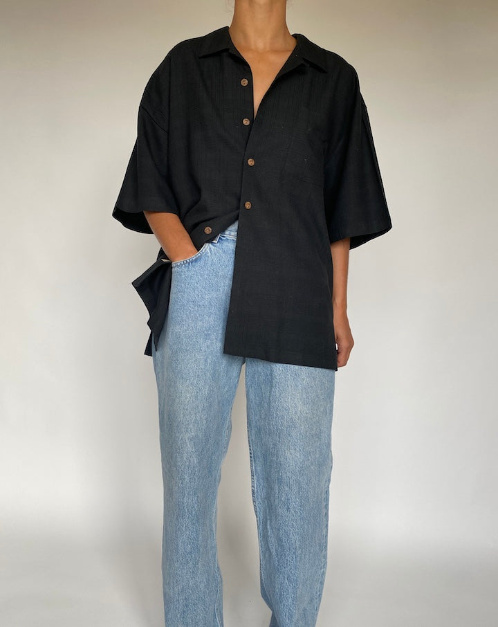 VINTAGE BLACK SHORT SLEEVE SILK SHIRT 1735