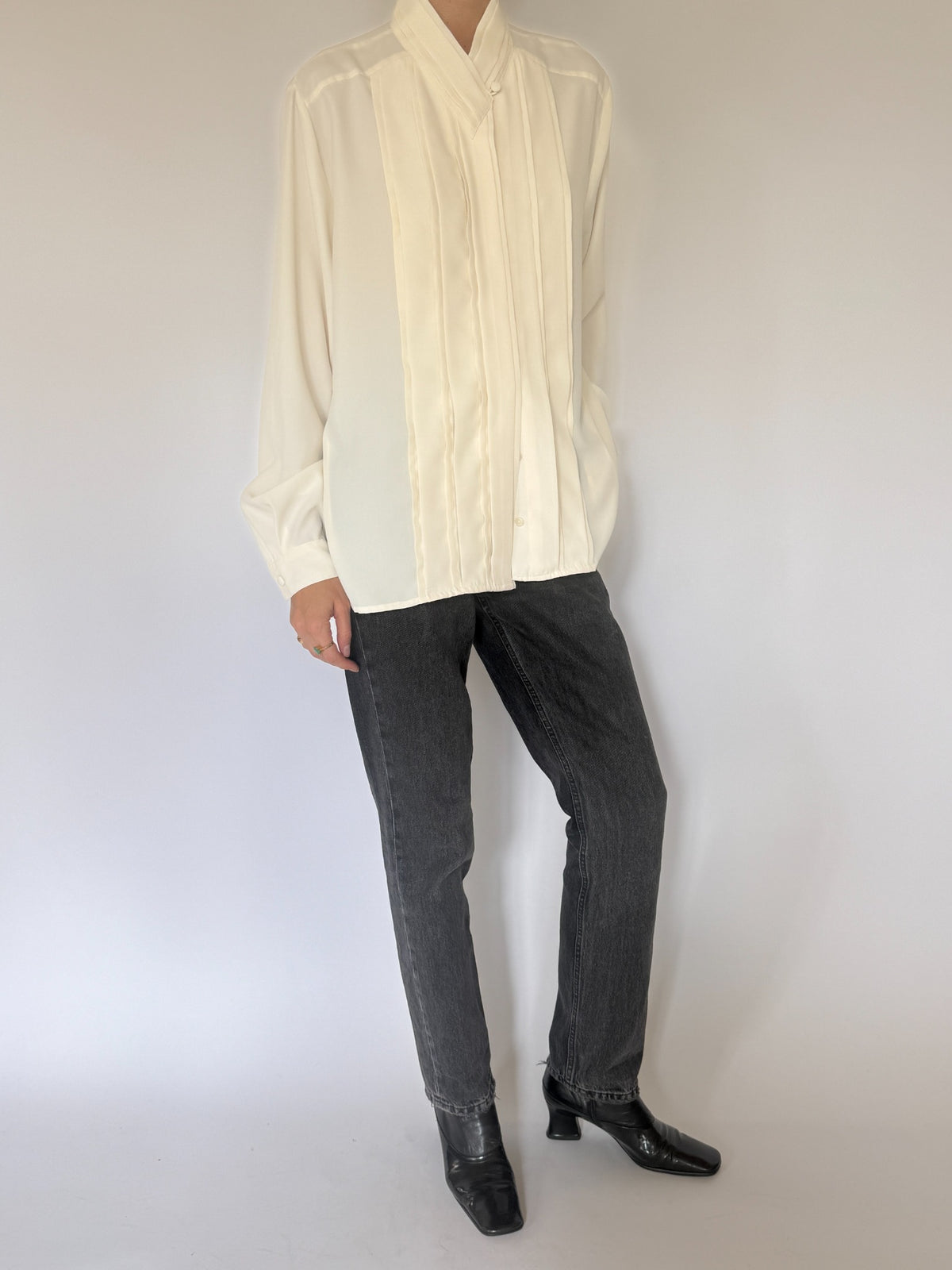 Vintage ivory pleated Christie & Jill blouse