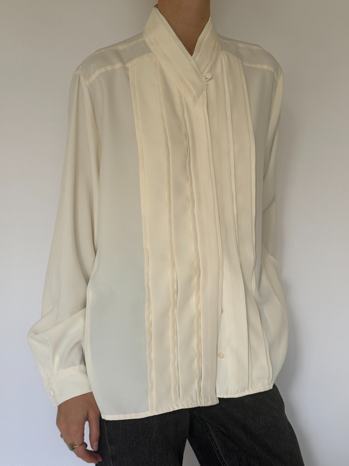Vintage ivory pleated Christie & Jill blouse