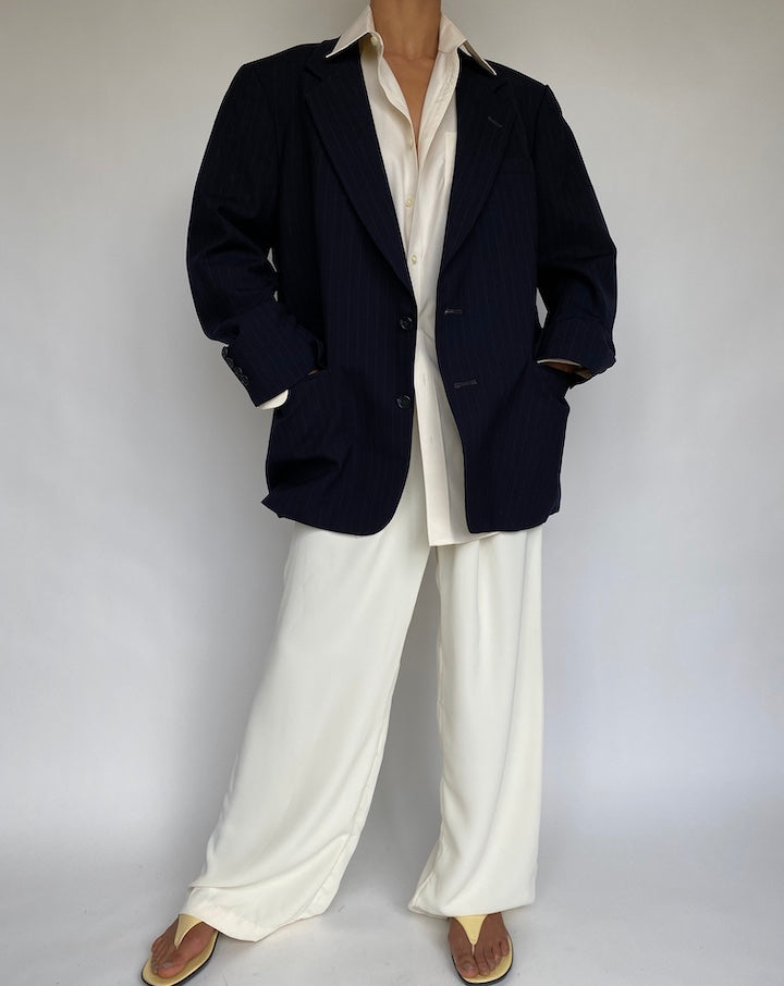 VINTAGE DARK NAVY PINSTRIPED WOOL BLAZER 744
