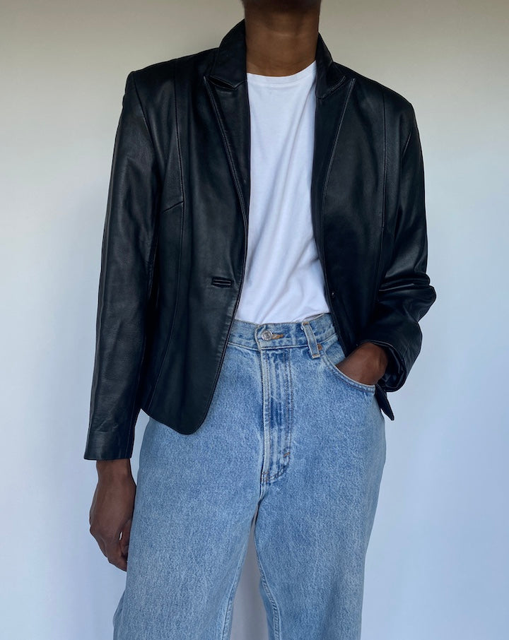 VINTAGE BLACK LEATHER JACKET 3500