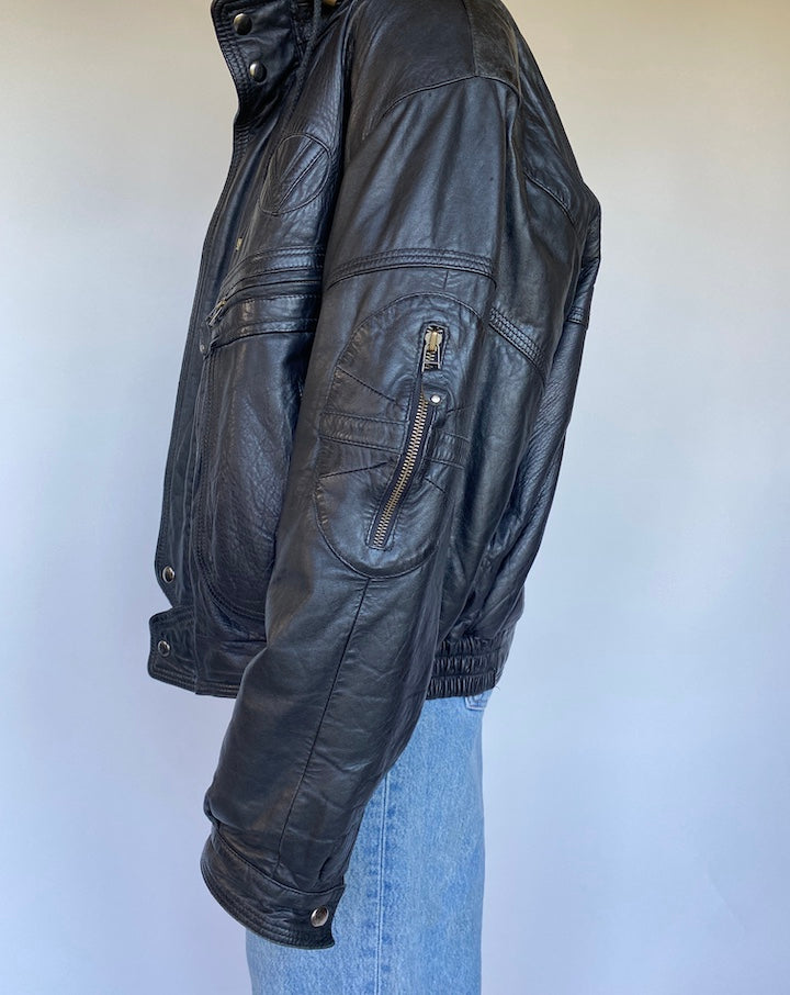 VINTAGE OVERSIZED BLACK LEATHER JACKET 1133