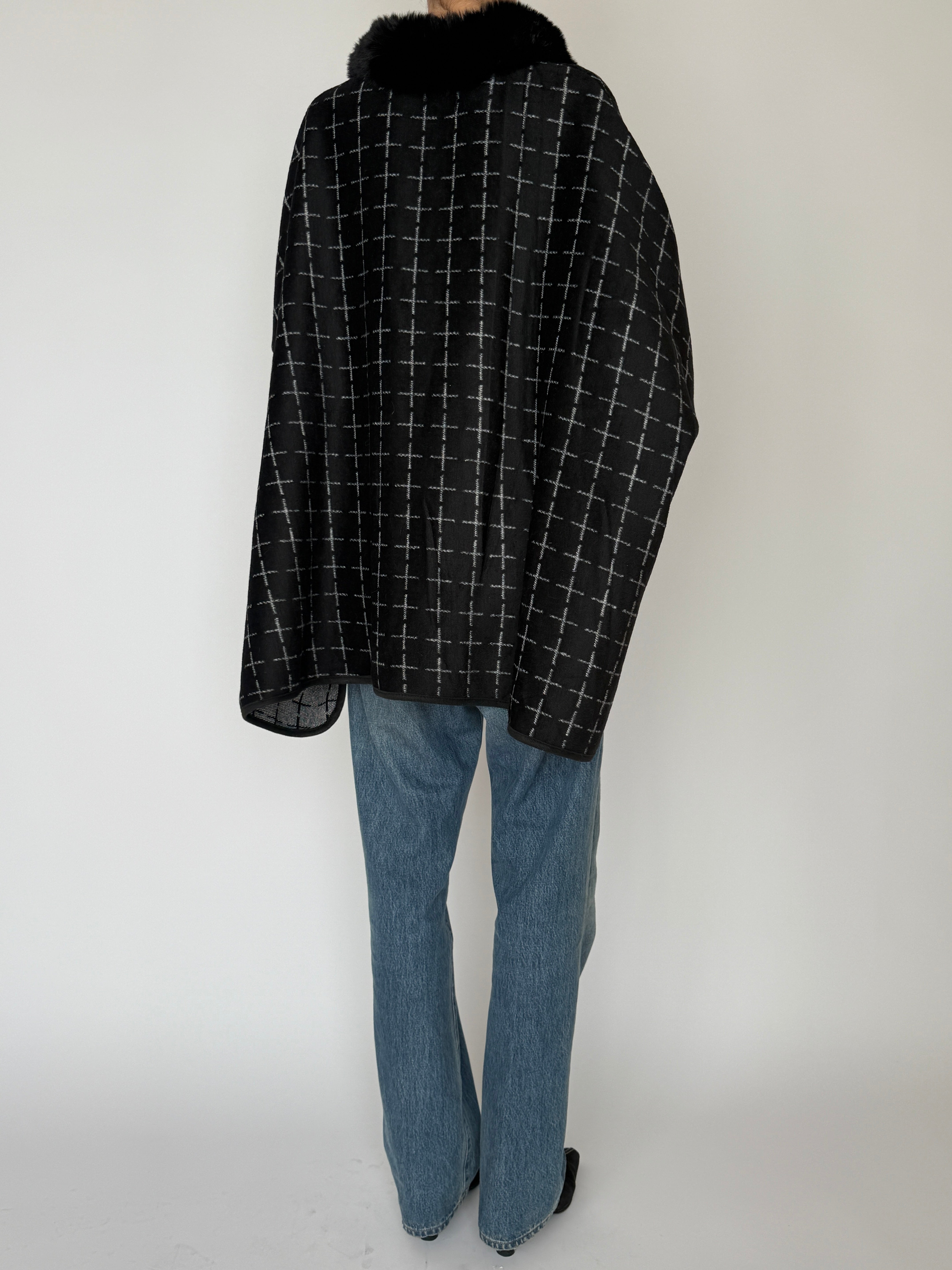 Vintage Faux-Fur Trim Cape Black 6463