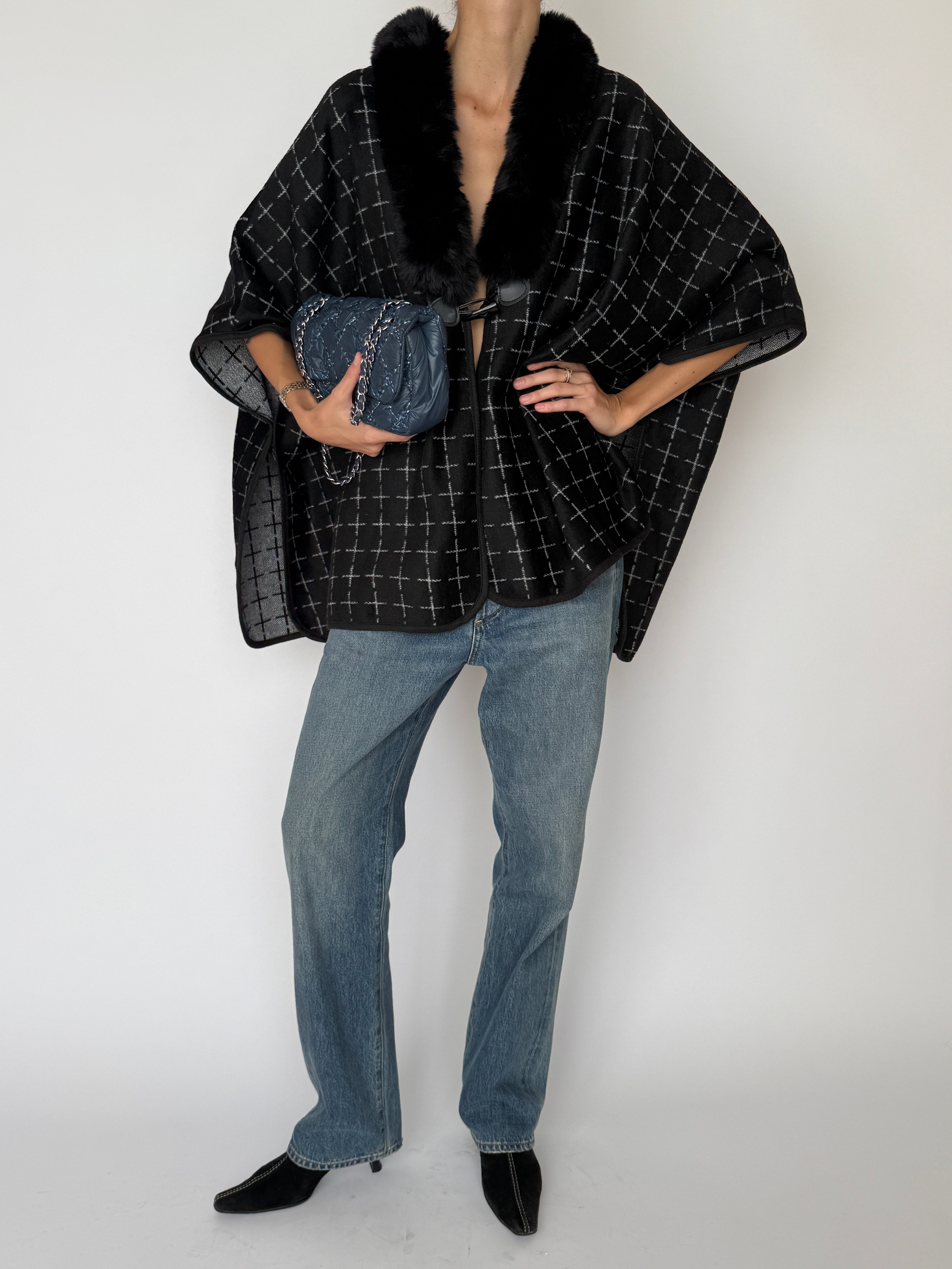 Vintage Faux-Fur Trim Cape Black 6463