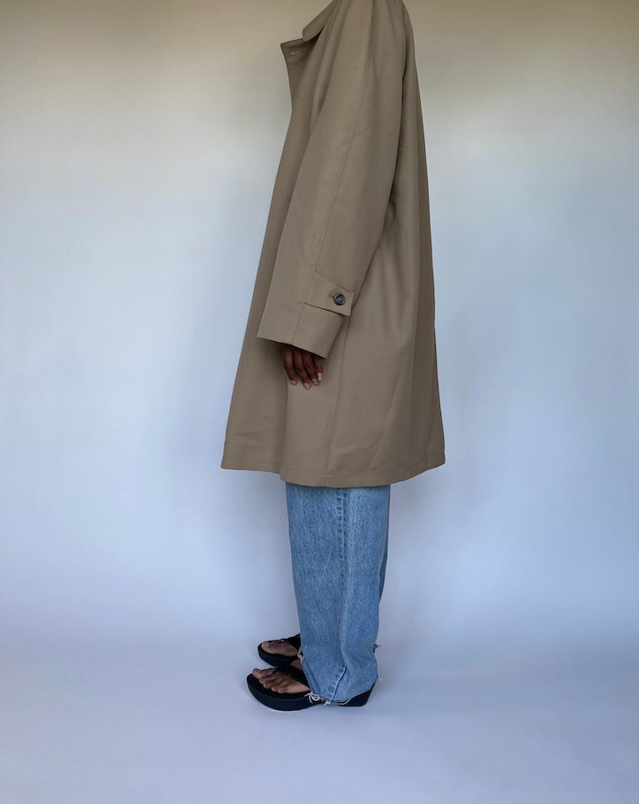 VINTAGE OVERSIZED BEIGE COAT 3517