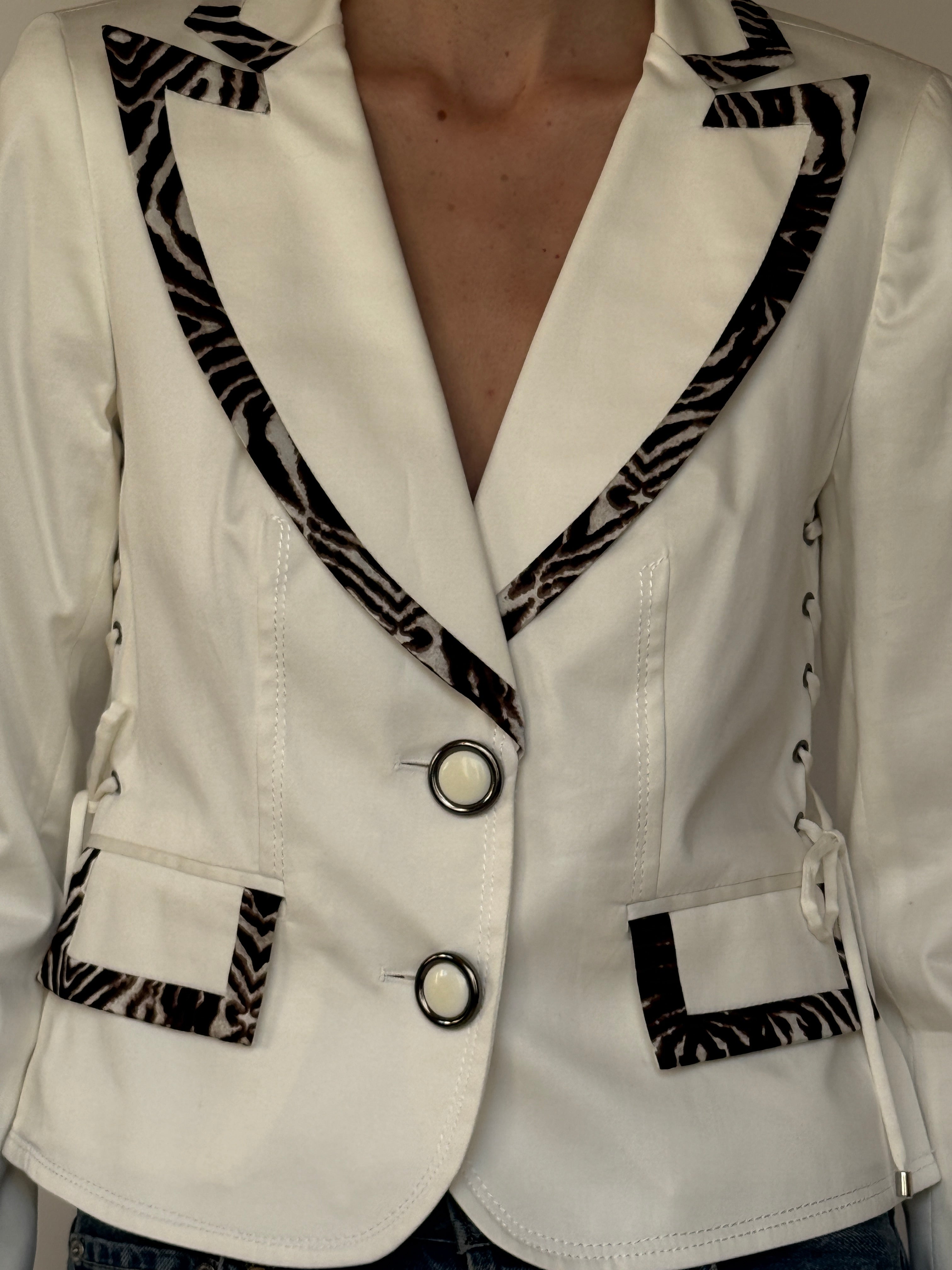 Vintage white fitted blazer with animal print trim front view