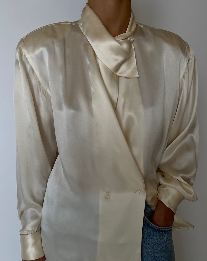 VINTAGE SILK BLOUSE IN CREAM 2572