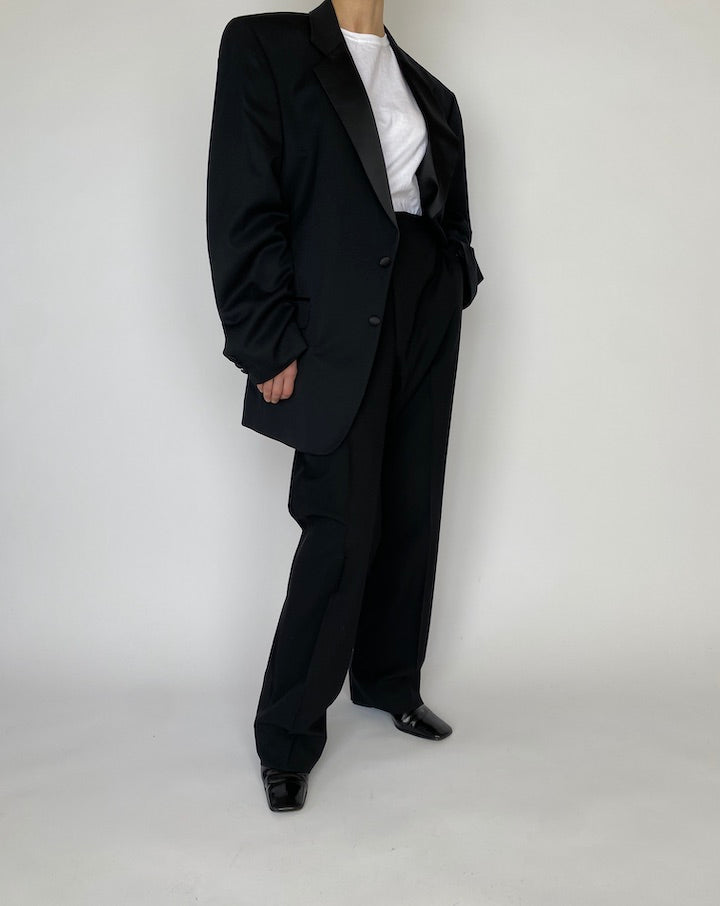VINTAGE BLACK OVERSIZED SUIT 4838