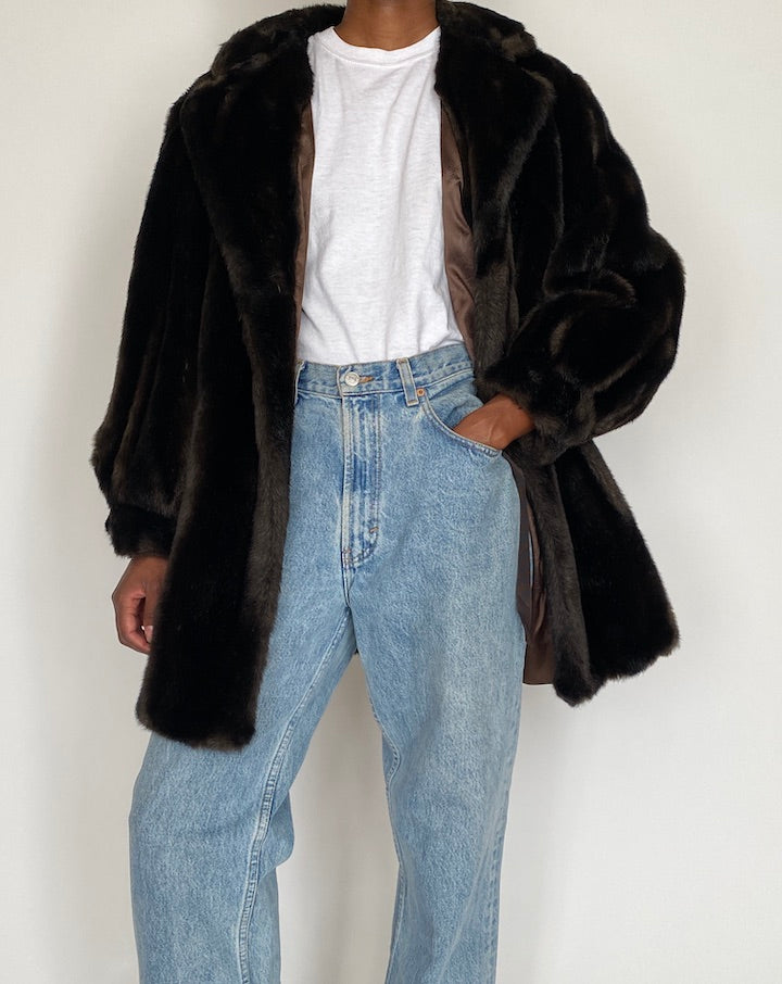 VINTAGE DARK BROWN FUR COAT 4040