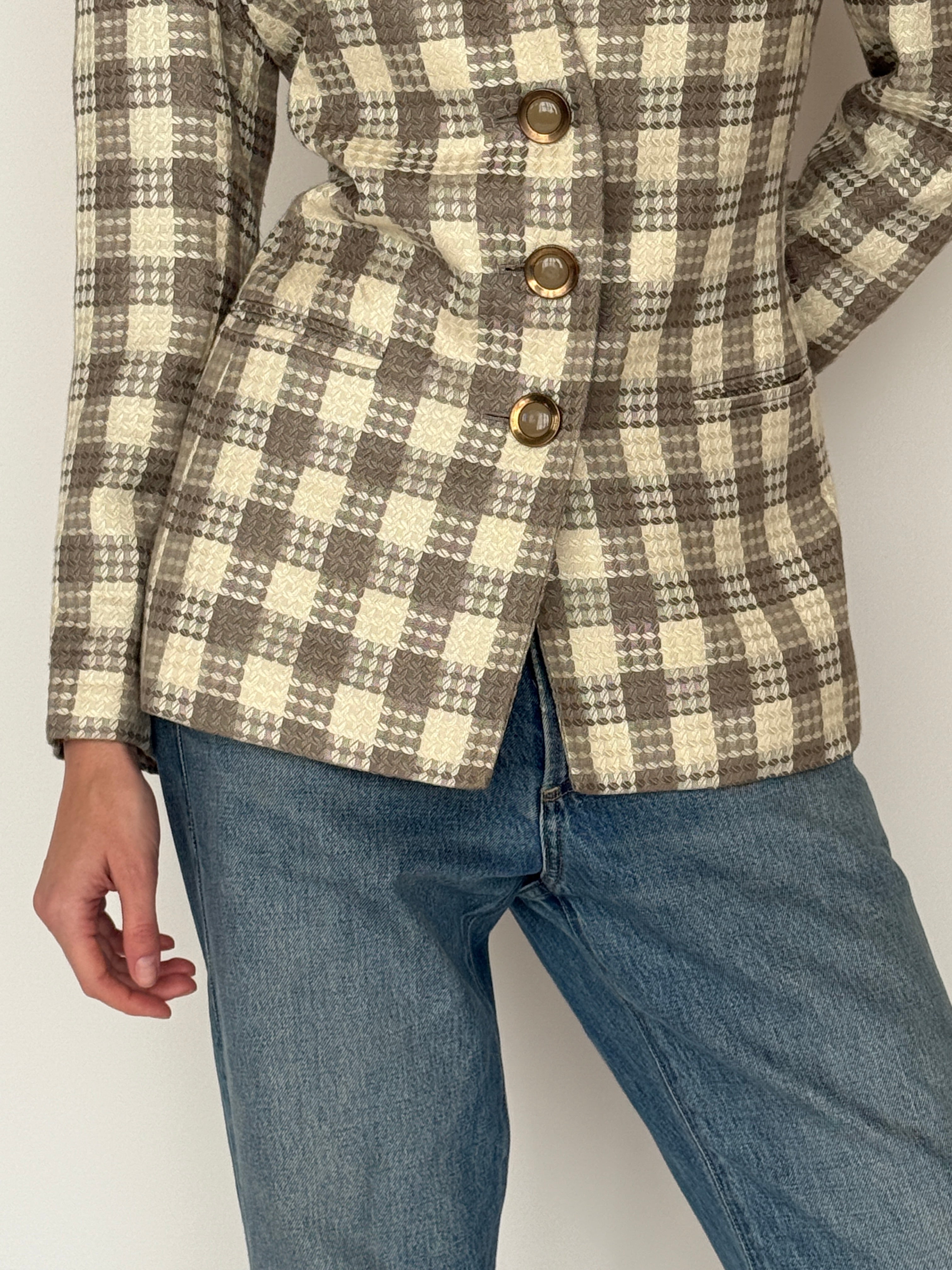 Vintage checkered blazer cream taupe close-up