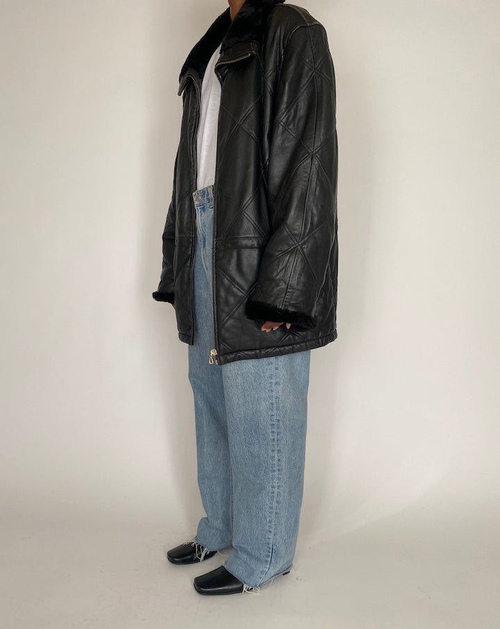 VINTAGE OVERSIZED BLACK LEATHER JACKET 4048