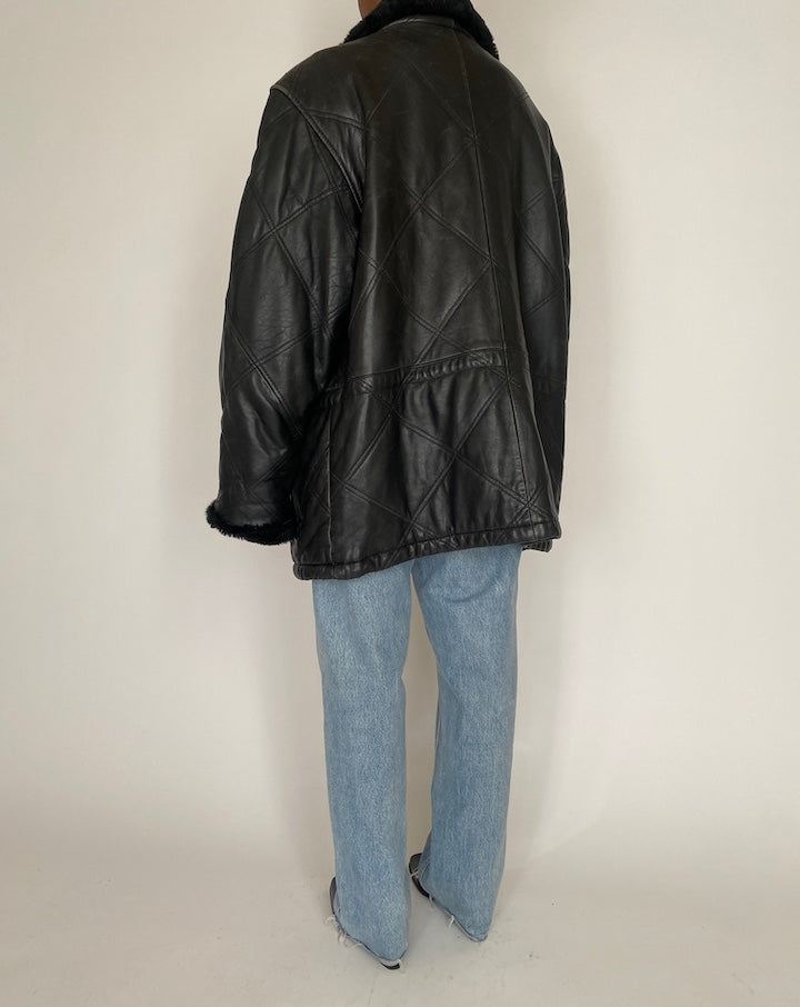 VINTAGE OVERSIZED BLACK LEATHER JACKET 4048